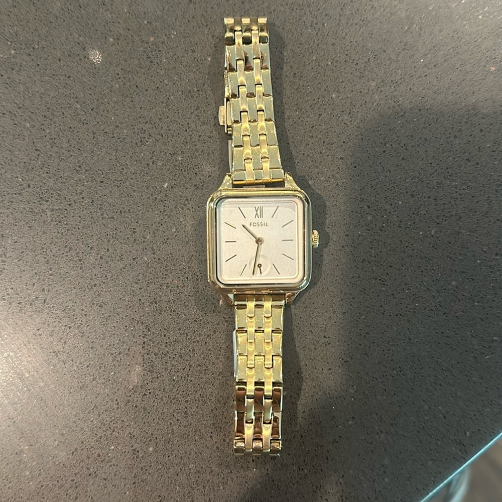 Fossil design watch